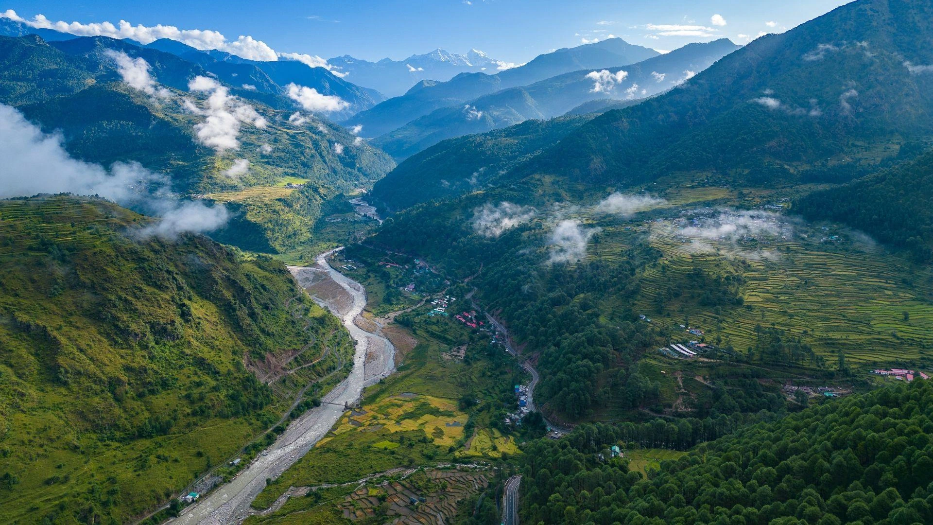 Barkot valley view in Yamunotri Gangotri Yatra Package (Ex-Delhi) tour package gallery image 6
