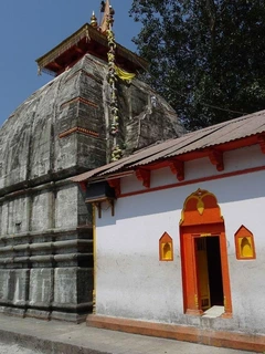 Vishwanath Temple Uttarkashi thumbnail for Teendham Yatra Package (Kedarnath, Badrinath, Gangotri) 7